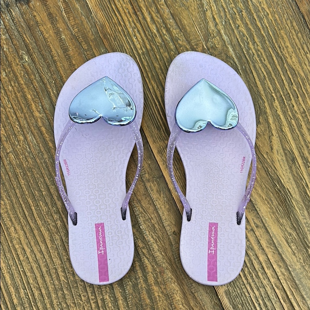 Ipanema Purple Flip Flops with Heart Accents
